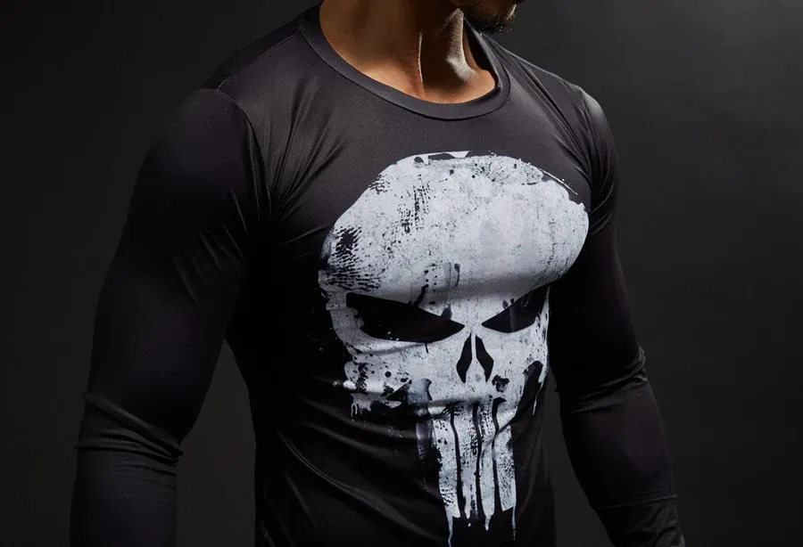 T Shirt de Compression Deluxe The Punisher – Image 2
